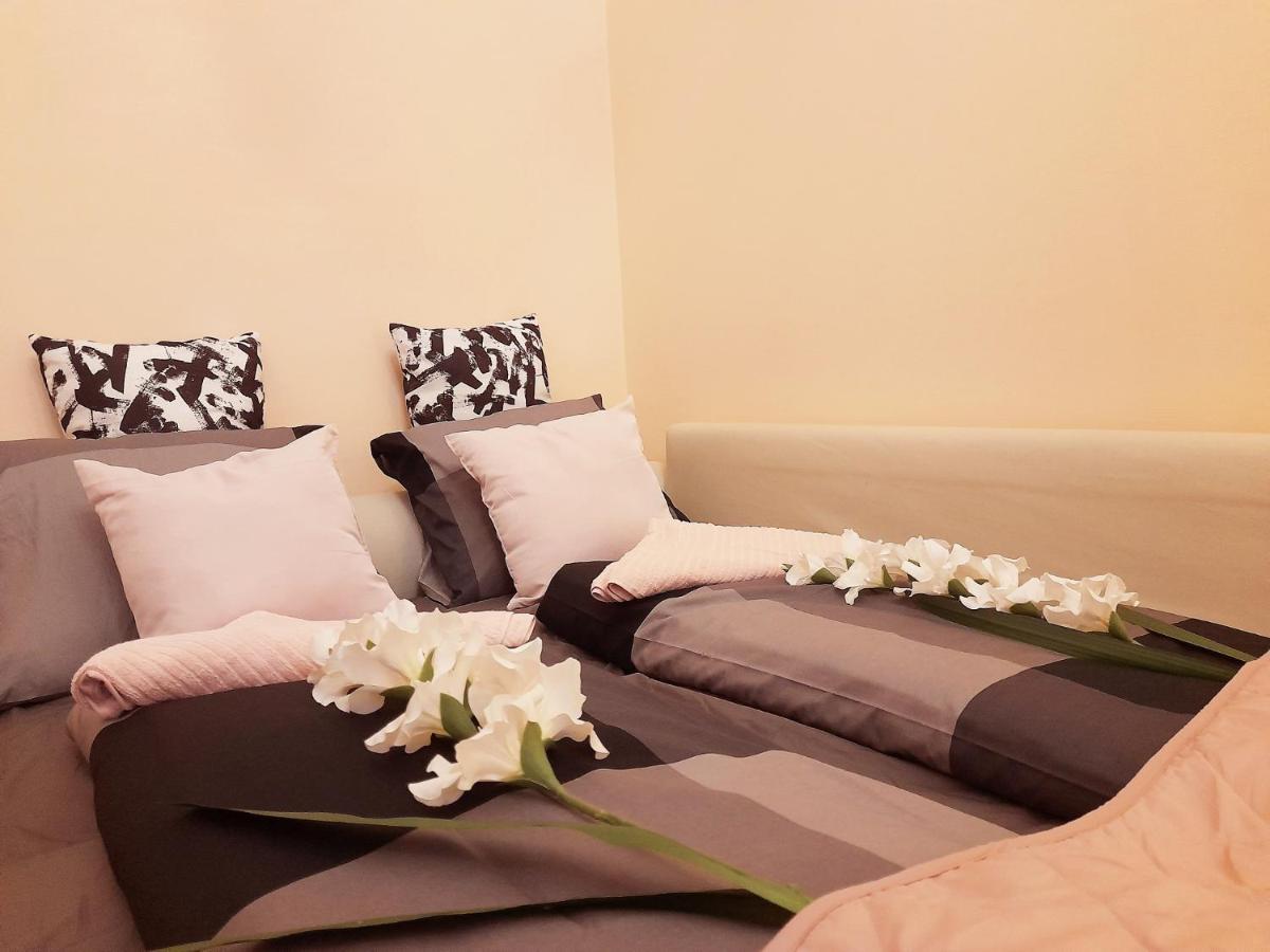 בודפשט Oktogon Beautiful Relaxing Apartment מראה חיצוני תמונה